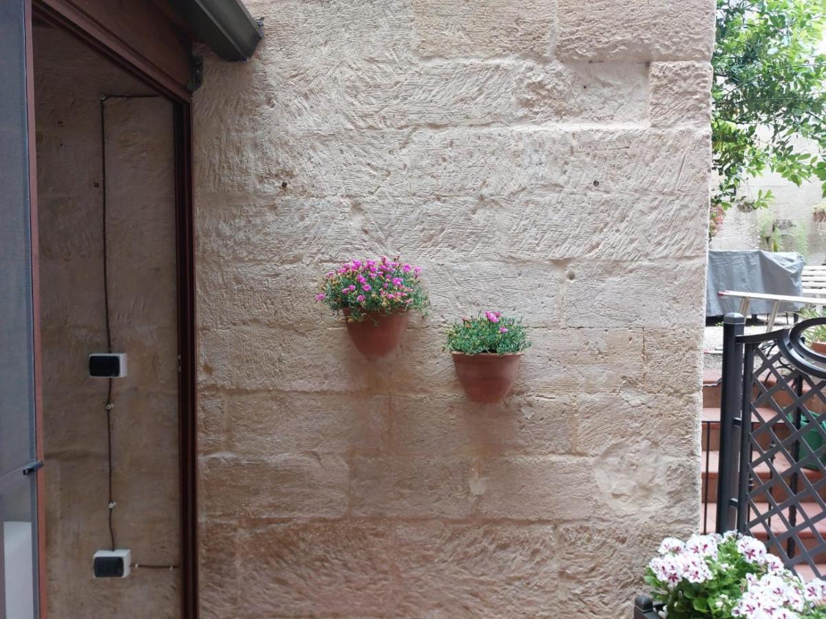 Suite Del Conservatorio Nel Centro Storico Лече Екстериор снимка