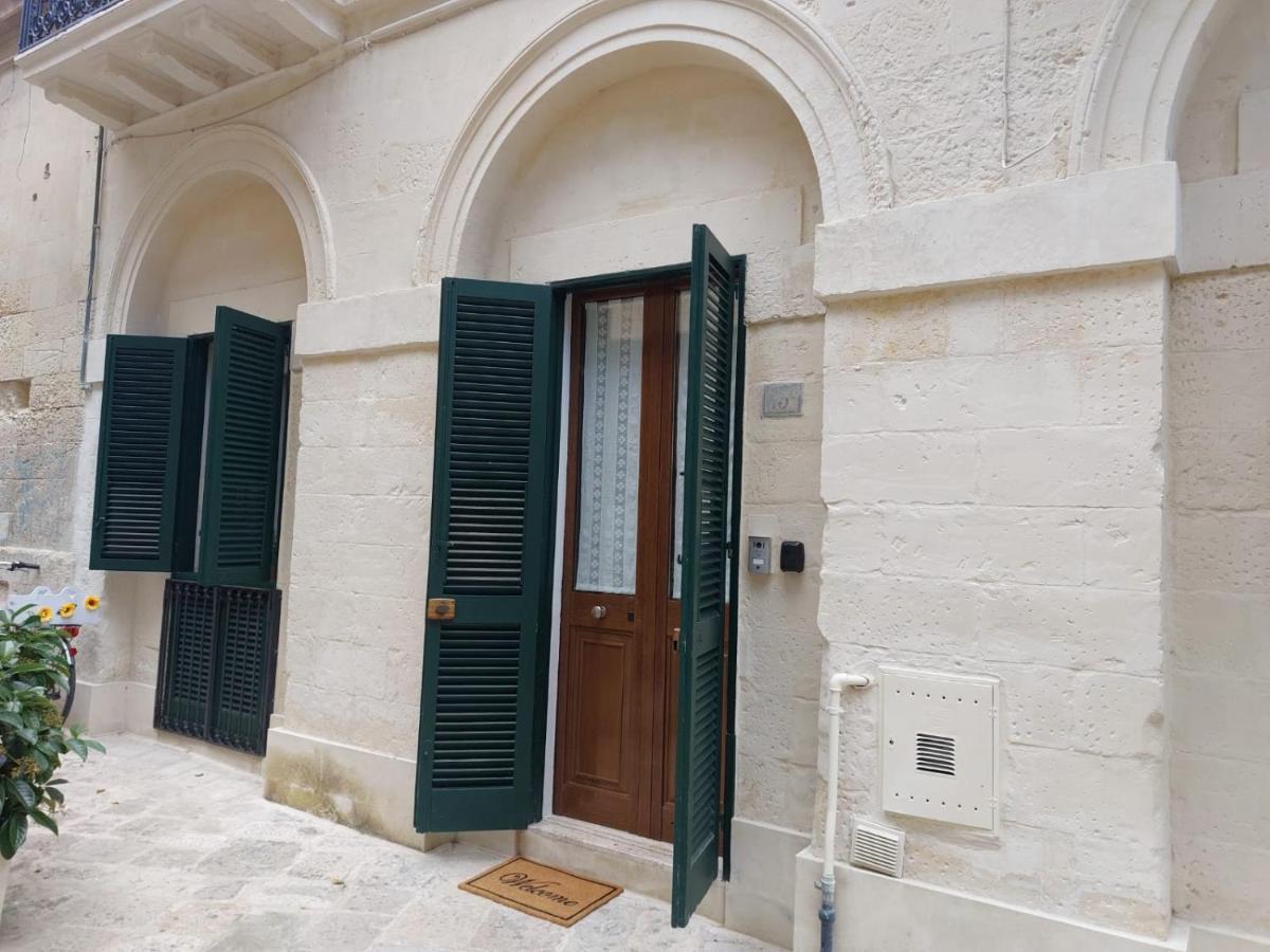 Suite Del Conservatorio Nel Centro Storico Лече Екстериор снимка